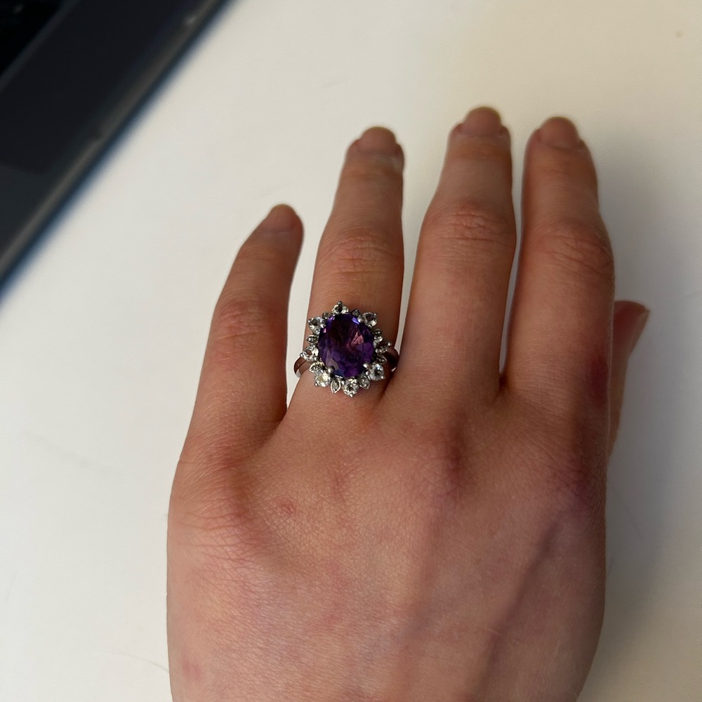 Sparkly Purple Gemstone Ring Size 7 - Picture 16 of 17